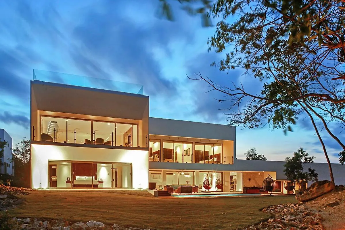Akumal Villa