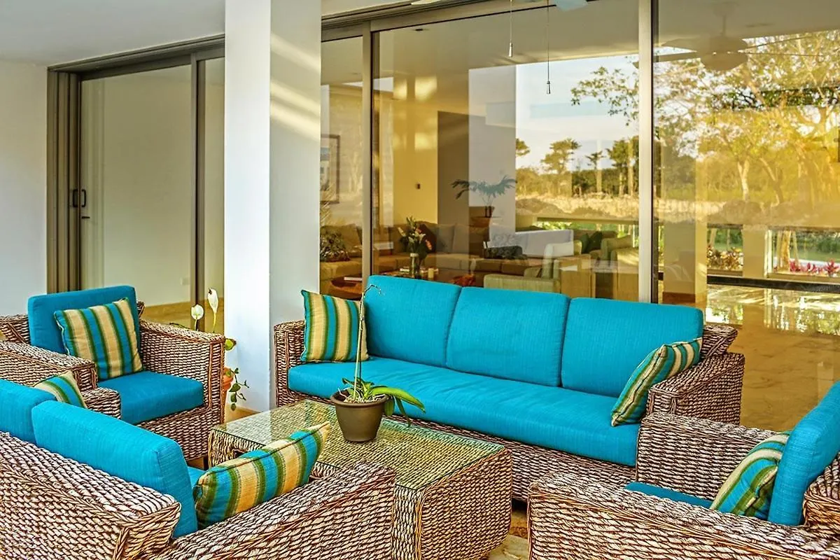 Akumal Villa 0*,