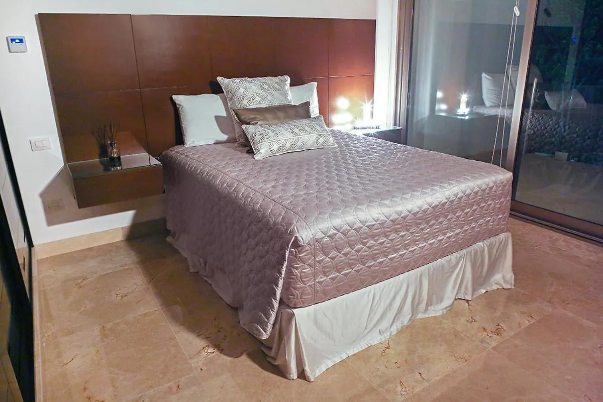 Akumal Villa