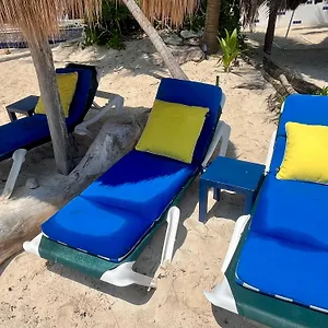Apartment Beachfront Hammock Heaven, Akumal